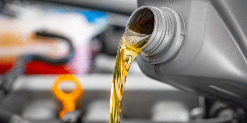 Dale larga vida a tus herramientas con nuestros aceites especializados STIHL